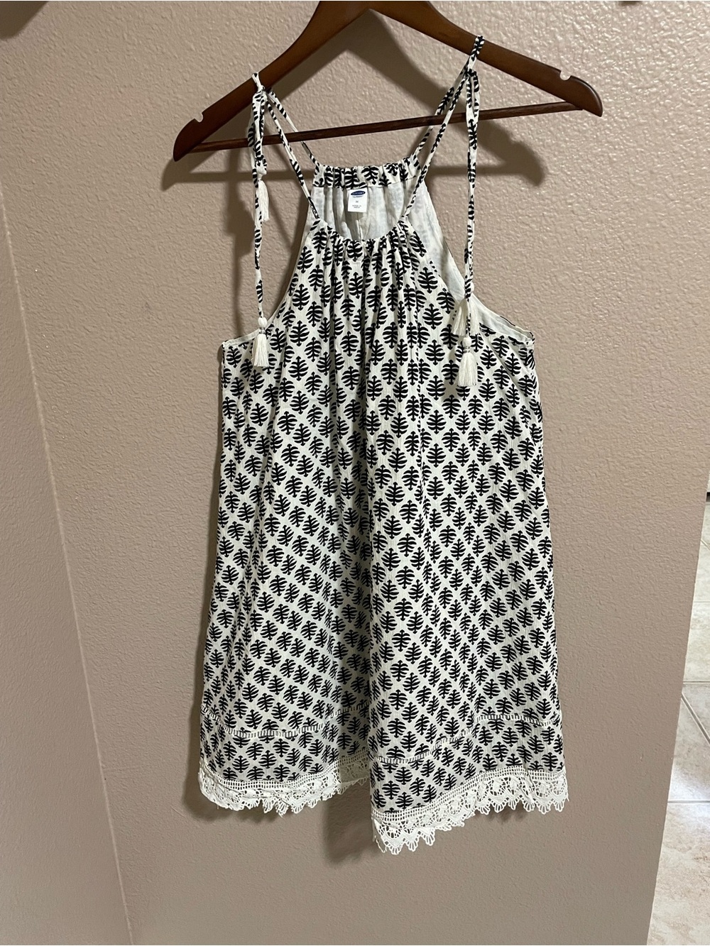 Old Navy Black & White Printed Tassel Tie Sundress